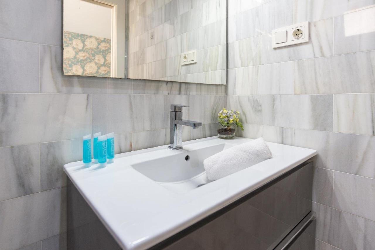 Soho Premium 4 Bedrooms Apartment Málaga Kültér fotó