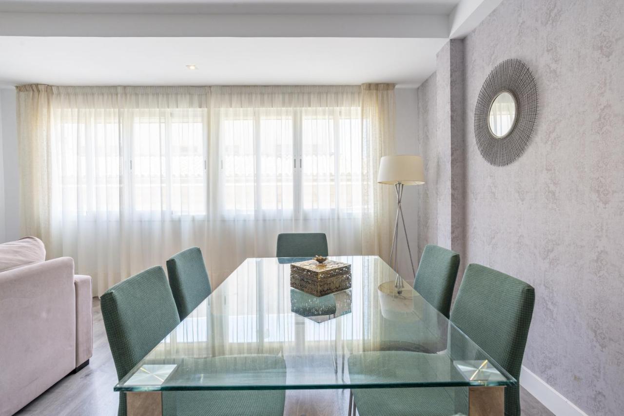 Soho Premium 4 Bedrooms Apartment Málaga Kültér fotó