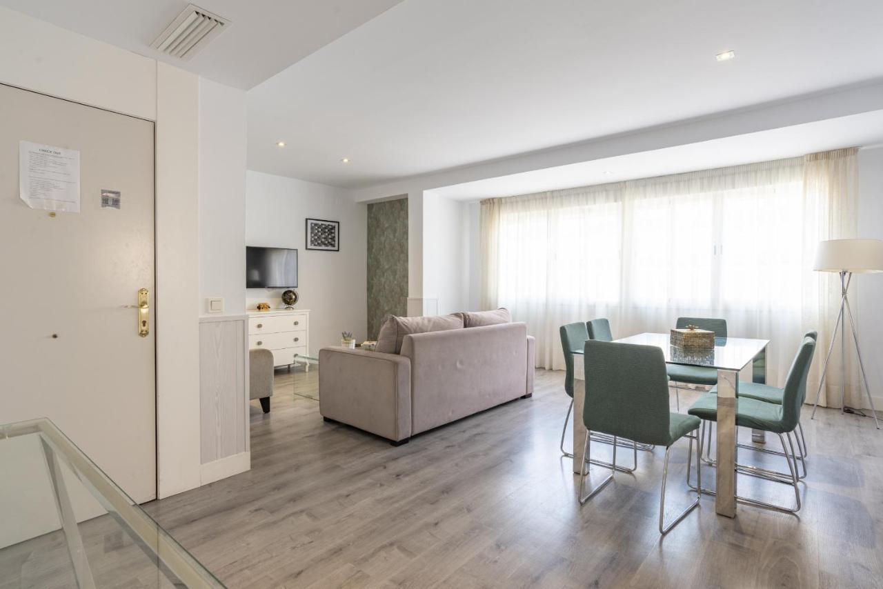 Soho Premium 4 Bedrooms Apartment Málaga Kültér fotó